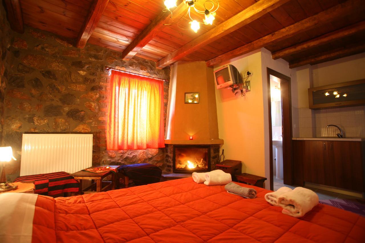 Eleni'S Guesthouse ปาลีออส อากีออส อาตานาซีออส ภายนอก รูปภาพ