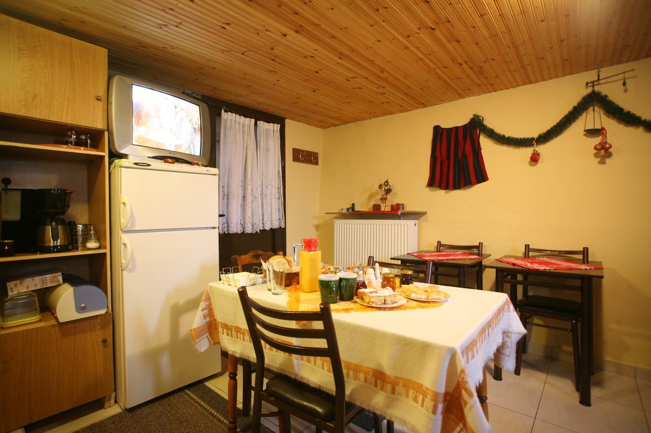 Eleni'S Guesthouse ปาลีออส อากีออส อาตานาซีออส ภายนอก รูปภาพ